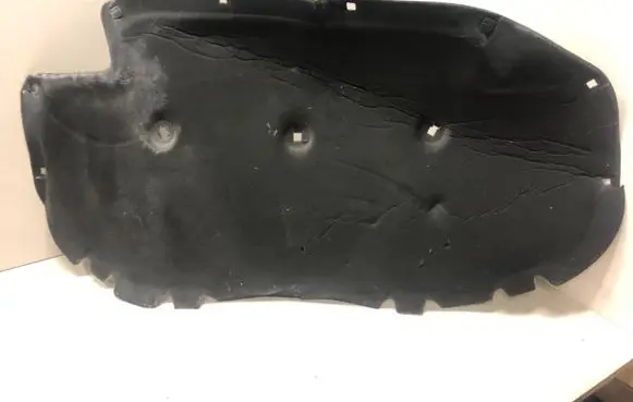 Volkswagen Golf VII Heat shield in engine bay 