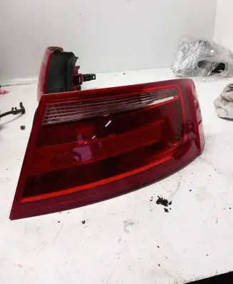 Audi A5 8T 8F Rear/tail lights 8T0945096