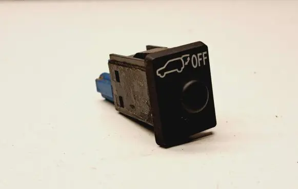Lexus RX 330 - 350 - 400H Tailgate/boot open switch button 15A257
