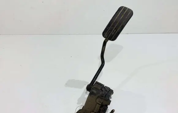 Renault Trafic II (X83) Accelerator throttle pedal 7700313060