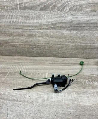 BMW 1 E81 E87 Fuel tank cap lock motor 98587903 406204426