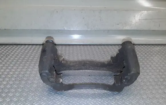 Mitsubishi Grandis Front Brake Caliper Pad/Carrier 