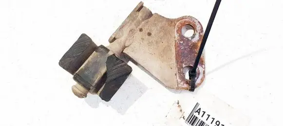 Mazda 6 Muffler mount bracket/holder 