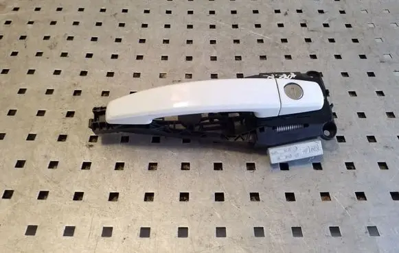 Chevrolet Orlando Front door exterior handle