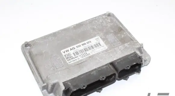 Skoda Fabia Mk1 (6Y) Engine control unit/module 03D906023