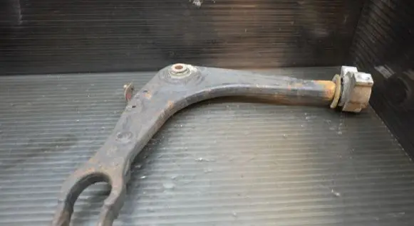 Citroen C5 Front lower control arm/wishbone