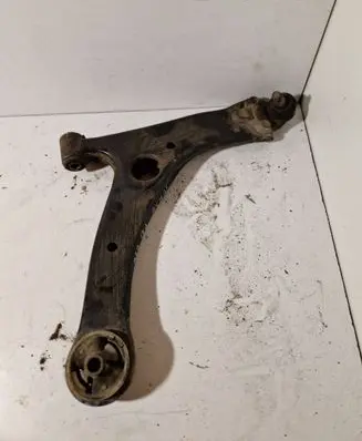 Toyota Corolla Verso AR10 Front lower control arm/wishbone
