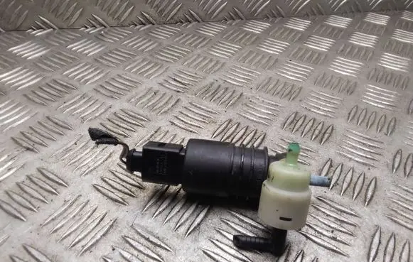 Mercedes-Benz B W245 Windscreen/windshield washer pump