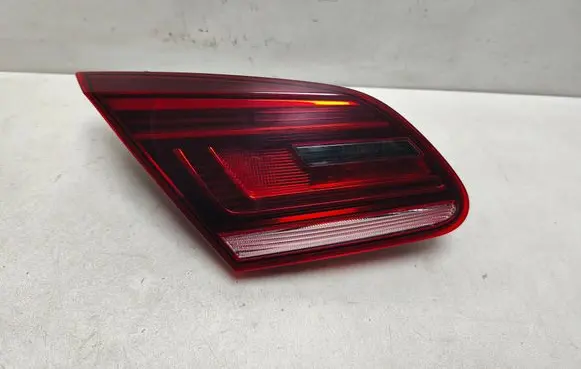 Volkswagen PASSAT CC Tailgate rear/tail lights 3C8945307Q