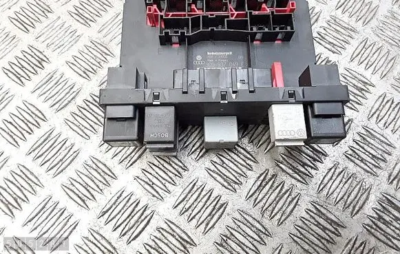 Skoda Octavia Mk2 (1Z) Engine control unit/module 3c0937049e