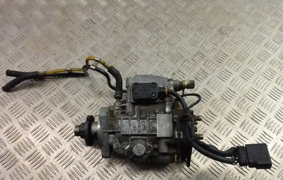Audi A3 S3 8L Fuel injection high pressure pump 038130107D