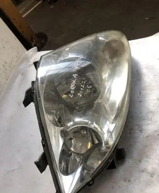 Toyota Corolla Verso AR10 Headlight/headlamp 7357230400
