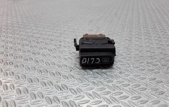 Renault Clio II Windscreen/window heater switch