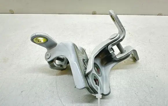 Chevrolet Malibu Front door hinge set 