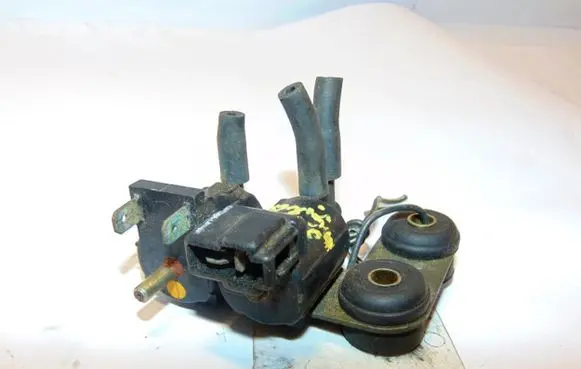 Mitsubishi Carisma Turbo solenoid valve K5T49682 K5T49680