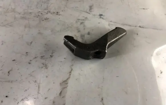 Nissan Patrol Y61 Fuel Injector clamp holder
