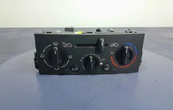 Peugeot 207 CC Climate control unit N102079B