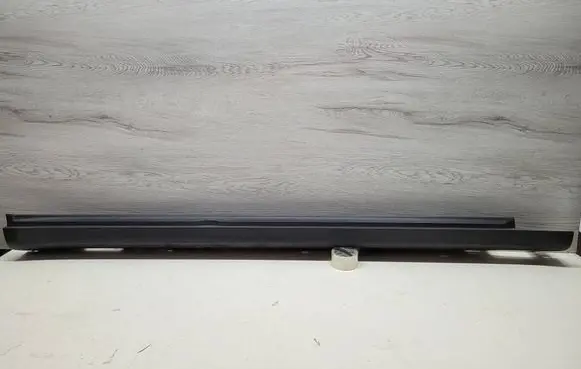 Porsche Macan (95B) Sill 95B853554