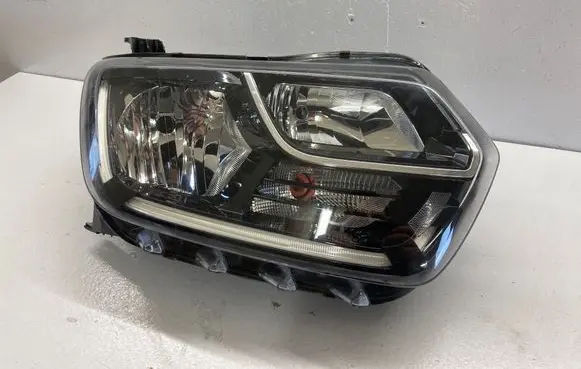 Dacia Duster II Headlight/headlamp 260103537R