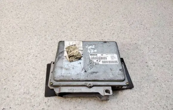 Peugeot 406 Engine control unit/module ECU 0261204695 9629766680
