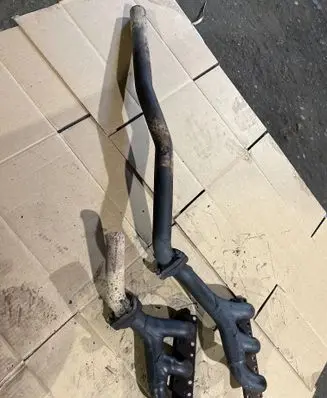 BMW 5 E39 Exhaust manifold 1740730 1740731