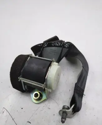 Volkswagen Scirocco Rear seatbelt 1K8857805