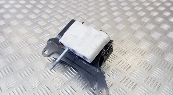 Toyota Prius (XW50) Engine mount bracket 1237237300 1237237301 1237237312