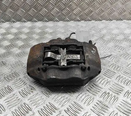 Toyota Hilux (AN10, AN20, AN30) Front brake caliper 477300K061