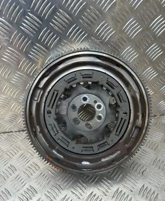 Skoda Octavia Mk4 Flywheel 04E105266K