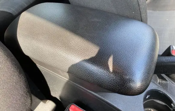 KIA Ceed Rear seat armrest