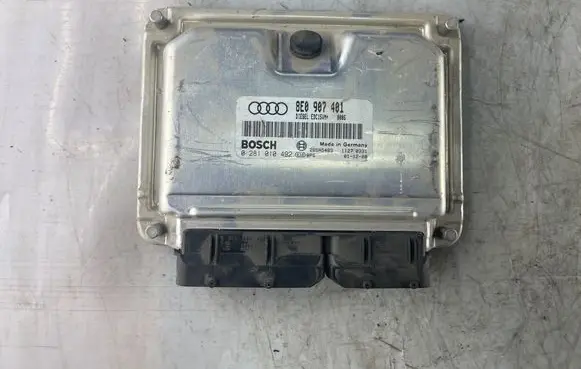 Audi A4 S4 B6 8E 8H Engine control unit/module 8E0907401 0281010492