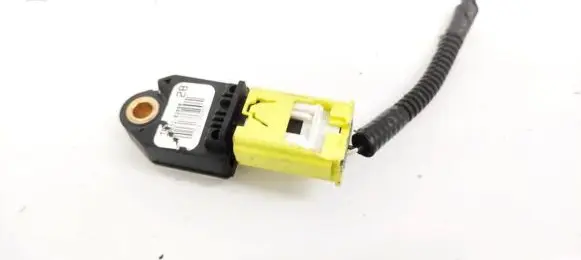 Toyota Auris 150 Airbag deployment crash/impact sensor 8983102080 89831-02080