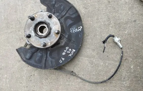 Toyota Avensis T250 Front wheel hub