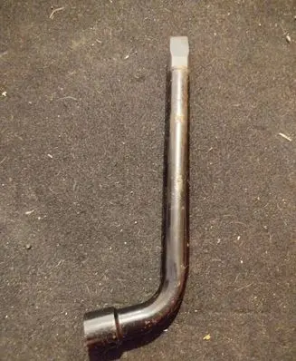 Nissan Note (E11) Wheel nut wrench 