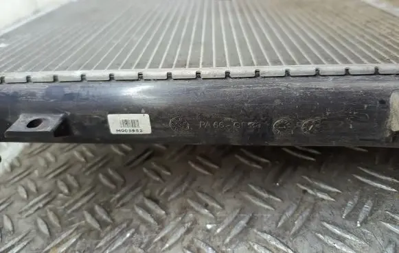 Volkswagen Touran I Intercooler radiator