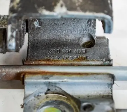 Audi A3 S3 8L Front door upper hinge 4B0831412B