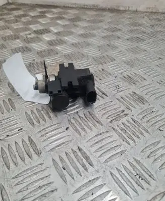 Audi A4 S4 B7 8E 8H Turbo solenoid valve 72290313