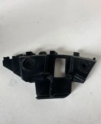 Volkswagen Jetta VI Front bumper mounting bracket 5C6807184