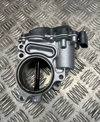 Volkswagen Golf VIII Throttle valve 05L128063E