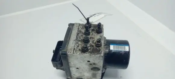 Volkswagen PASSAT B6 ABS Pump 3C0614095M 15747702 15747502B