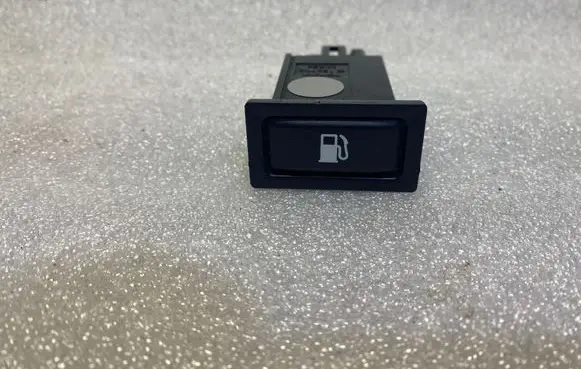 Toyota Avensis T250 Fuel tank opening switch 156795