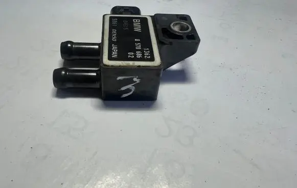 BMW 3 F30 F35 F31 Exhaust gas pressure sensor 8570686 09S15 13628570686