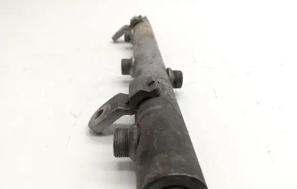 Mercedes-Benz CLS C219 Fuel main line pipe A6420700695