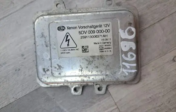 Volkswagen Golf VII Headlight ballast module Xenon 5DV00900000 259113006371AH 110VVDC85VAC