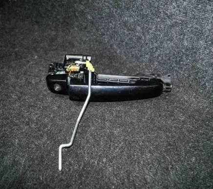 Suzuki Grand Vitara II Front door exterior handle