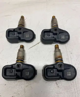 Toyota Prius (XW20) Tire pressure sensor E11035437 PMVC210 70D5B99