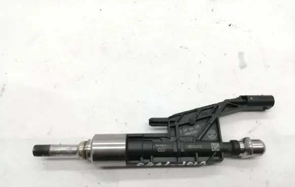 BMW 1 F20 F21 Fuel injector 7639990