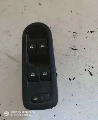 Renault Scenic II - Grand scenic II Electric window control switch 156018070