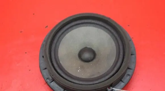 Suzuki Grand Vitara I Subwoofer speaker