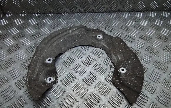 BMW 1 E81 E87 Front brake disc dust cover plate 